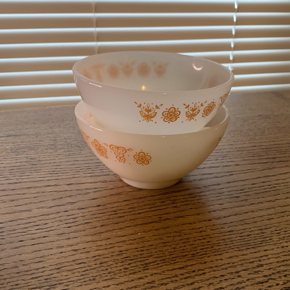 Two Termo Rey Butterfly Gold Bowls - Picture 1 of 5